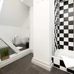 Tatil Evi Haltestelle - Sauna & Whirlpool Glauburg